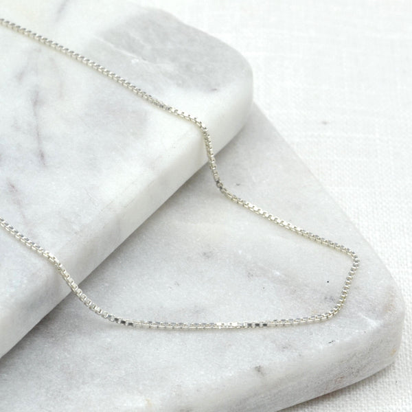 box-silver-chain-necklace-